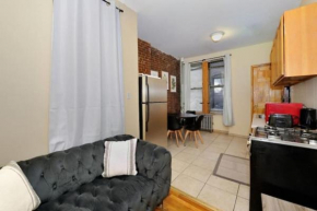 Stylish 2BR Apartment in NYC